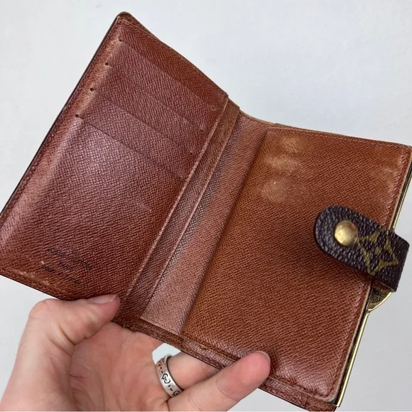 Louis Vuitton Vintage Snap Monogram Fold Wallet - Picture 4 of 11
